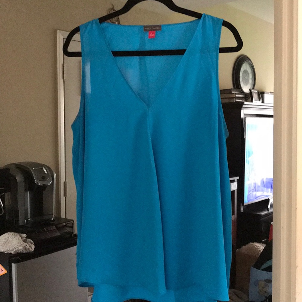 Vince camuto sleeveless blouse